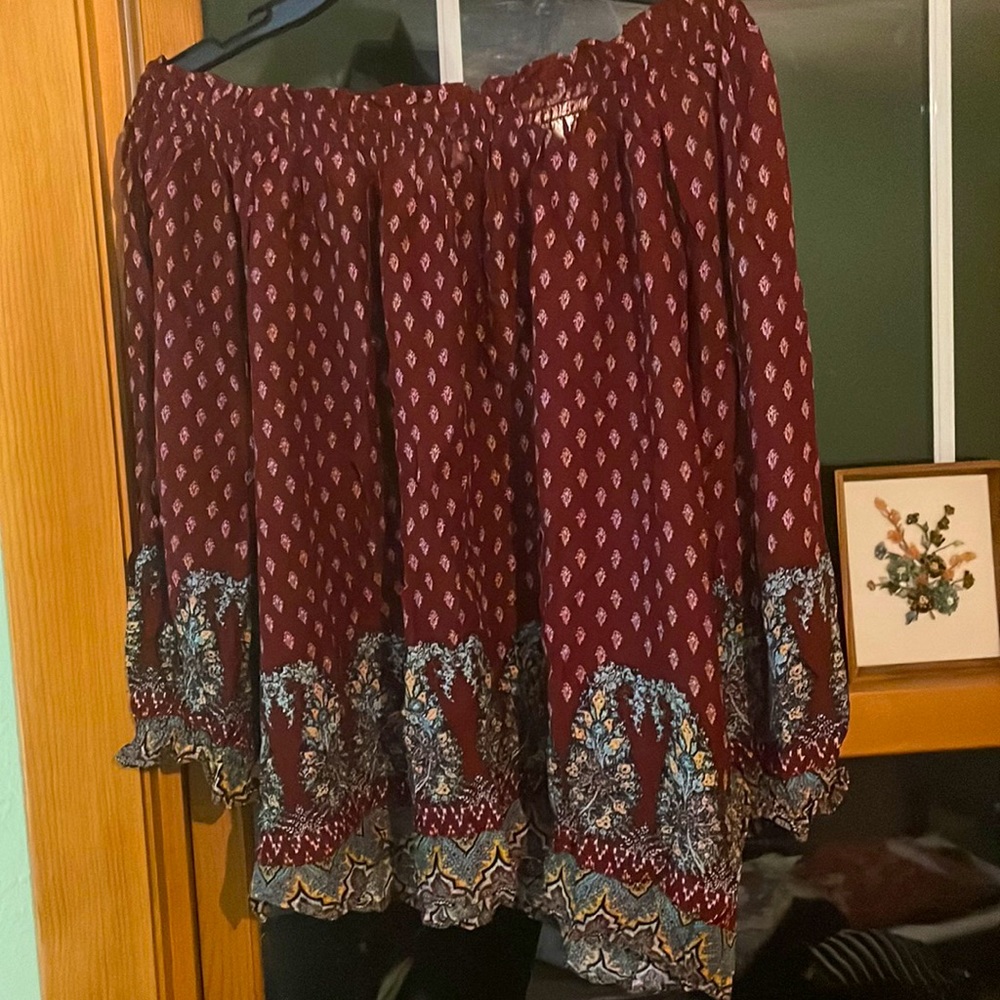 Grand‎ & Greene cute off-shoulder patterned shirt